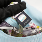 Fendi borsa a spalla in pelle azzurro cielo con logo FF in rilievo