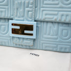 Fendi borsa a spalla in pelle azzurro cielo con logo FF in rilievo