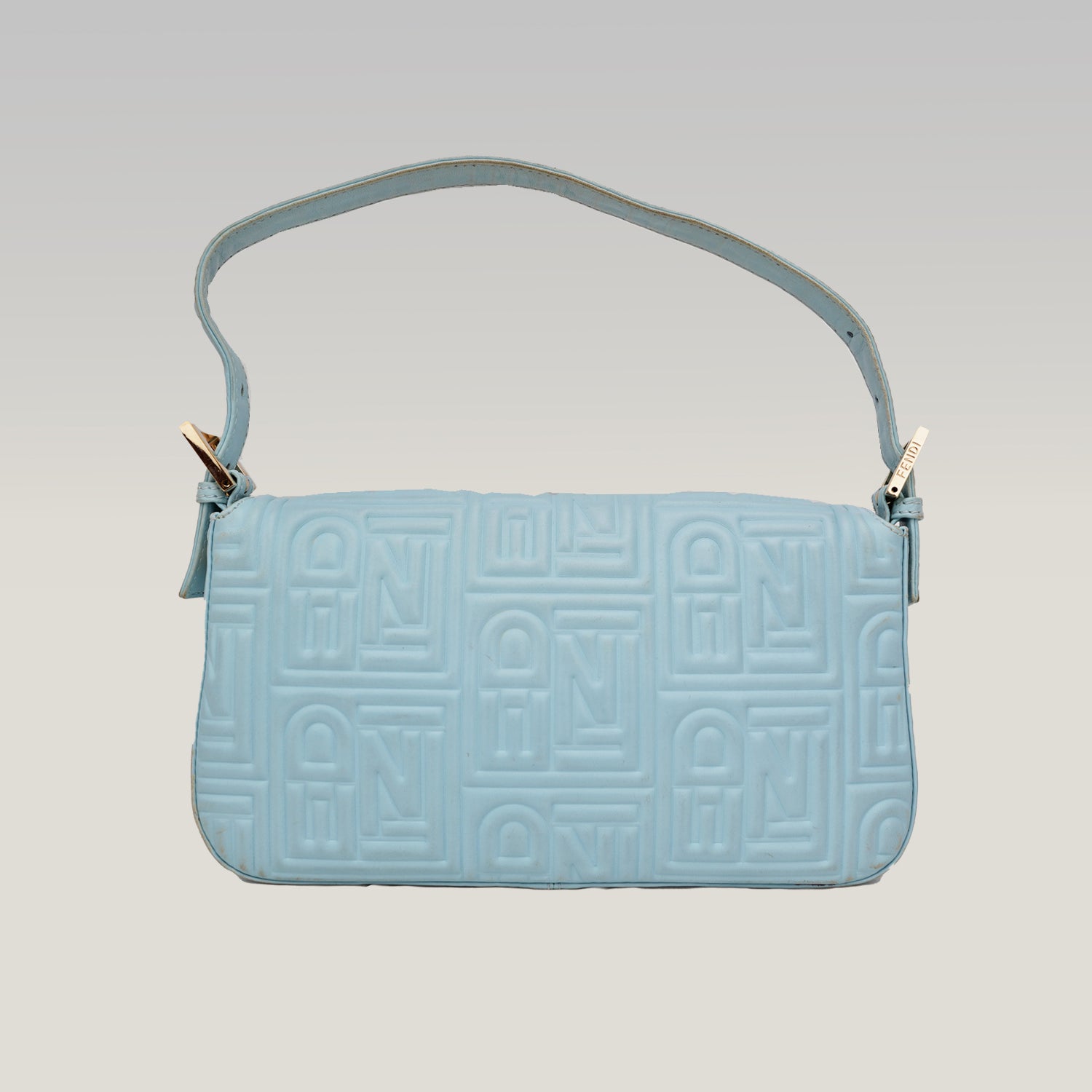 Fendi borsa a spalla in pelle azzurro cielo con logo FF in rilievo