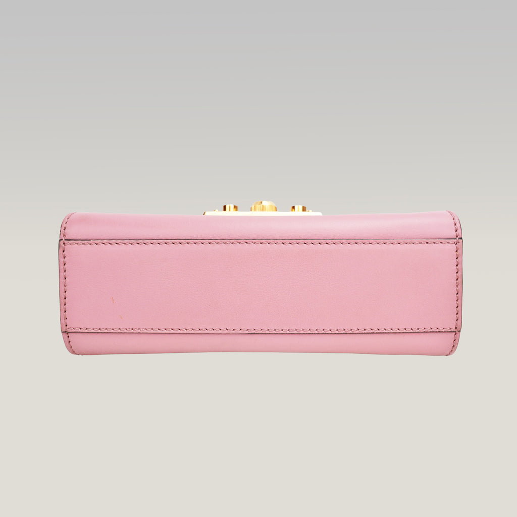 Gucci Padlock shoulder bag in pelle rosa con catena dorata
