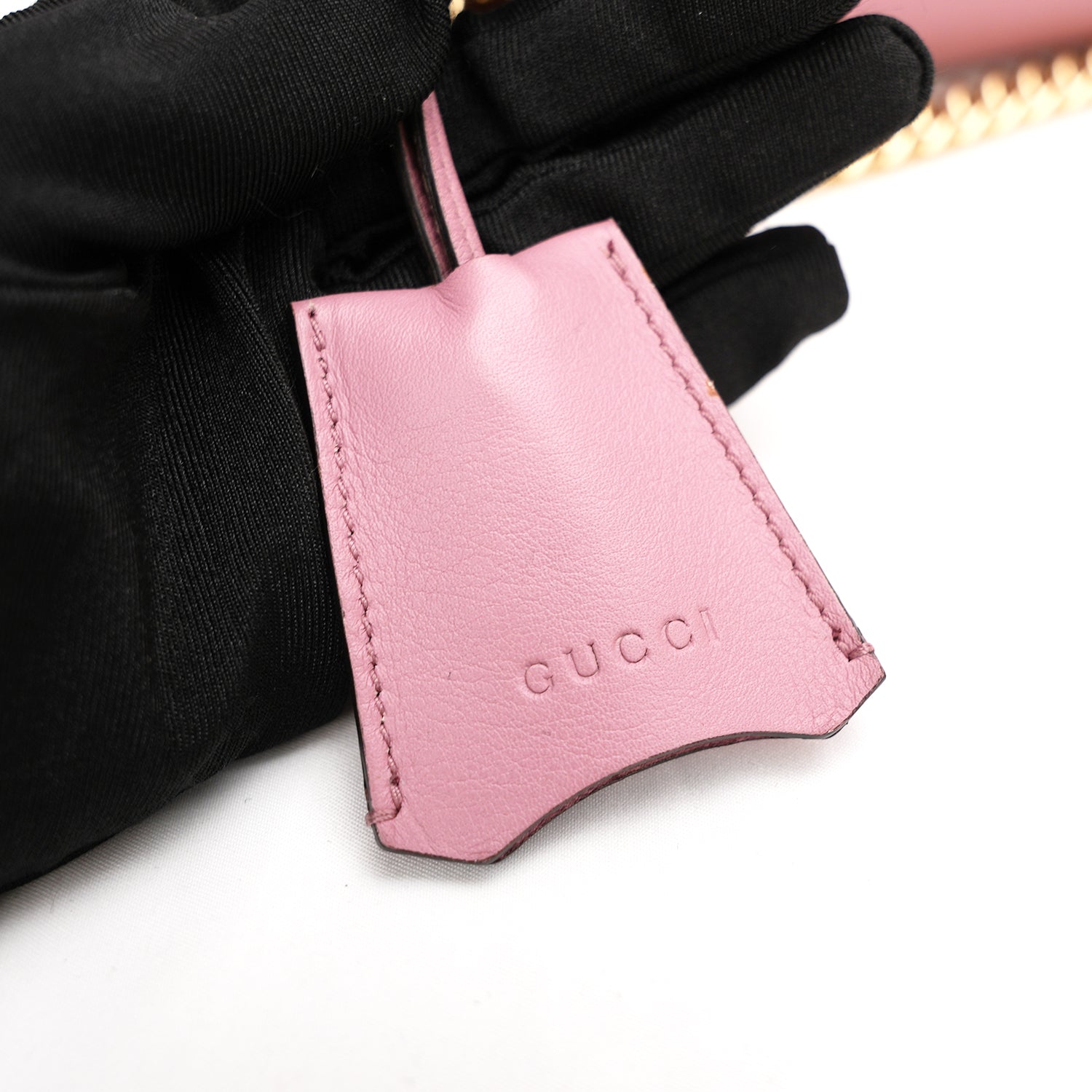 Gucci Padlock shoulder bag in pelle rosa con catena dorata