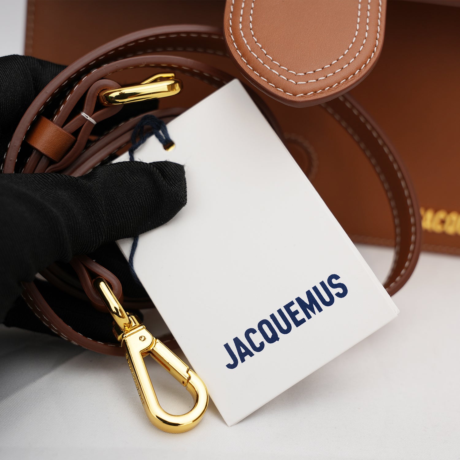 Jacquemus Le Bambino Borsa a Mano in Pelle Marrone con Logo Oro