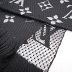 Louis Vuitton Sciarpa Mania Shine Nera e Argento in Lana e Seta con Motivo Monogram