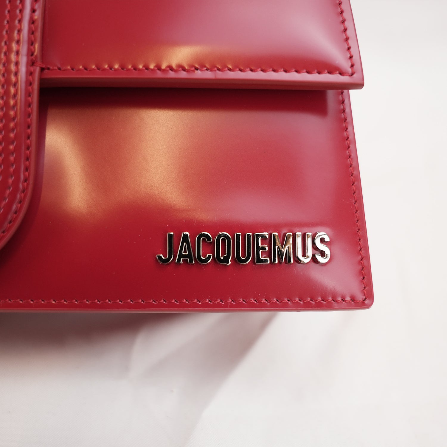 Jacquemus Borsa a Mano in Pelle Verniciata Rossa