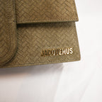 Jacquemus Borsa a Mano in Camoscio Intrecciato Verde Oliva