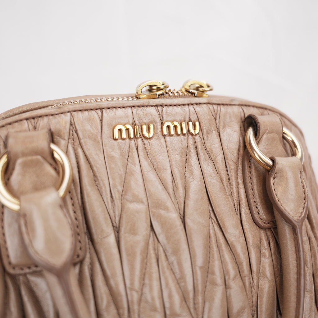 Miu Miu Matelassé Pink Beige Leather Small Handbag Gold Hardware Vintage Style