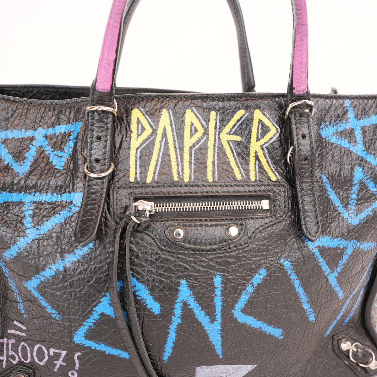 Balenciaga Papier A6 Graffiti Borsa a Mano Piccola in Pelle Nera con Borchie