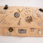 Chanel Reissue Lucky Charms Mini in Pelle di Vitello Beige con Catena e Charm