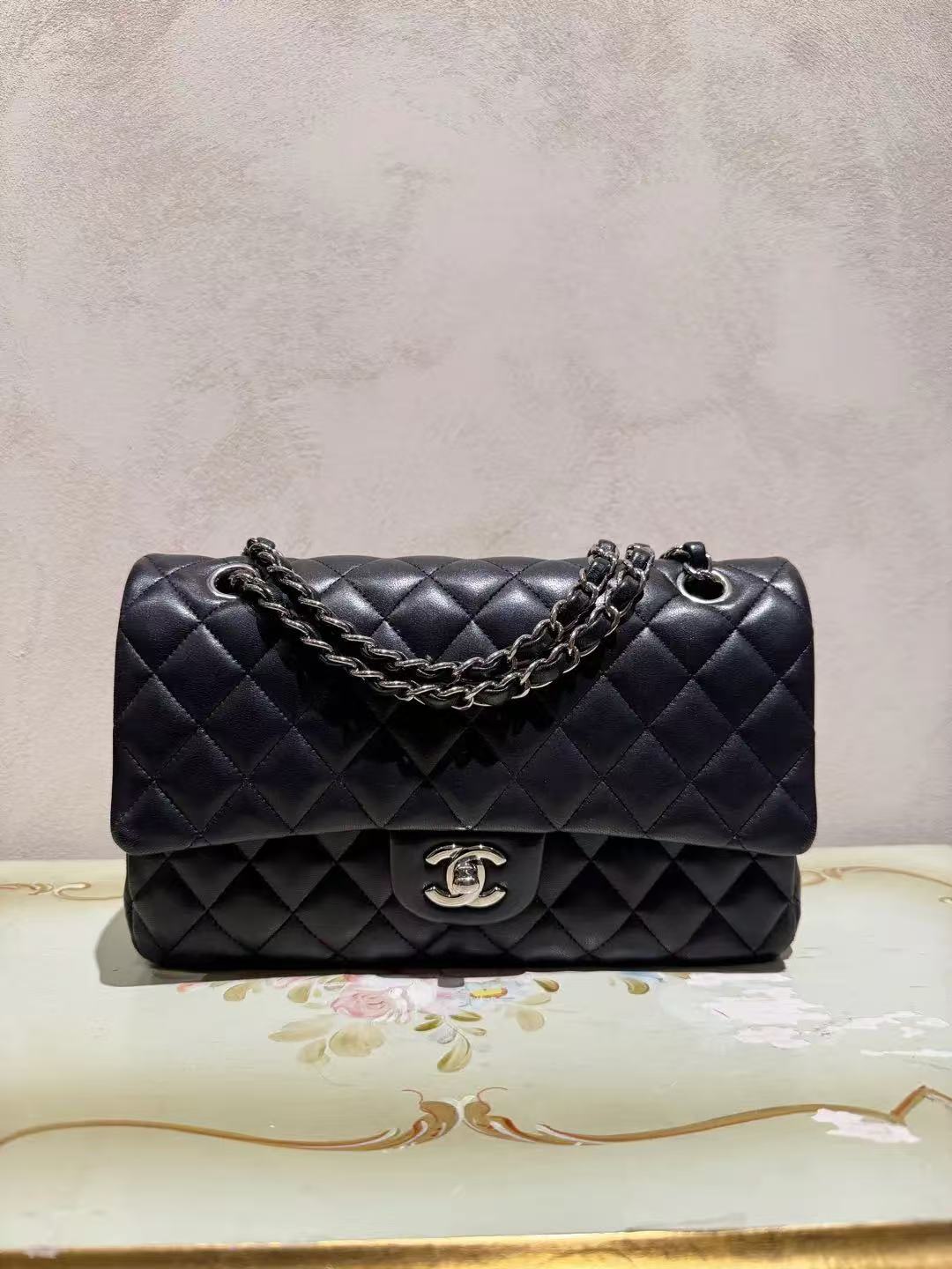 Chanel Classic Flap (CF) Nero in Pelle di Agnello