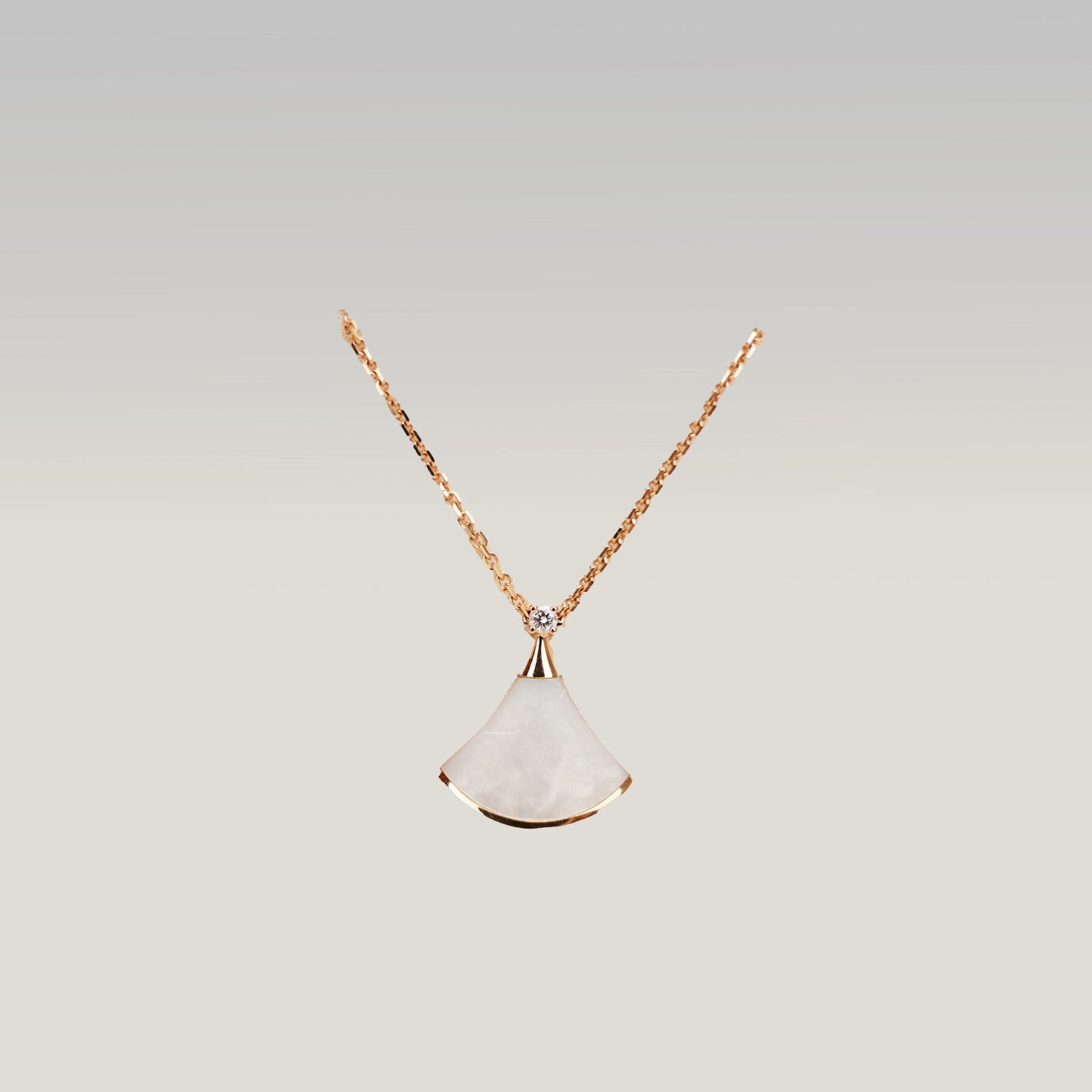 BVLGARI Collana ventaglio oro 18K madreperla – full set