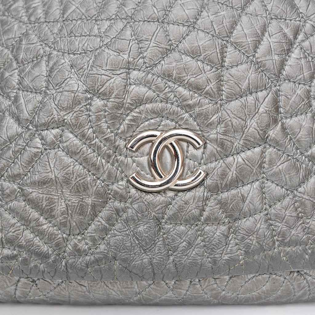 Chanel borsa vintage in pelle trapuntata argento con logo CC