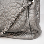 Chanel borsa vintage in pelle trapuntata argento con logo CC