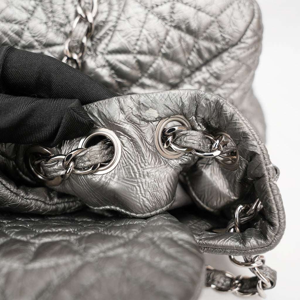 Chanel borsa vintage in pelle trapuntata argento con logo CC