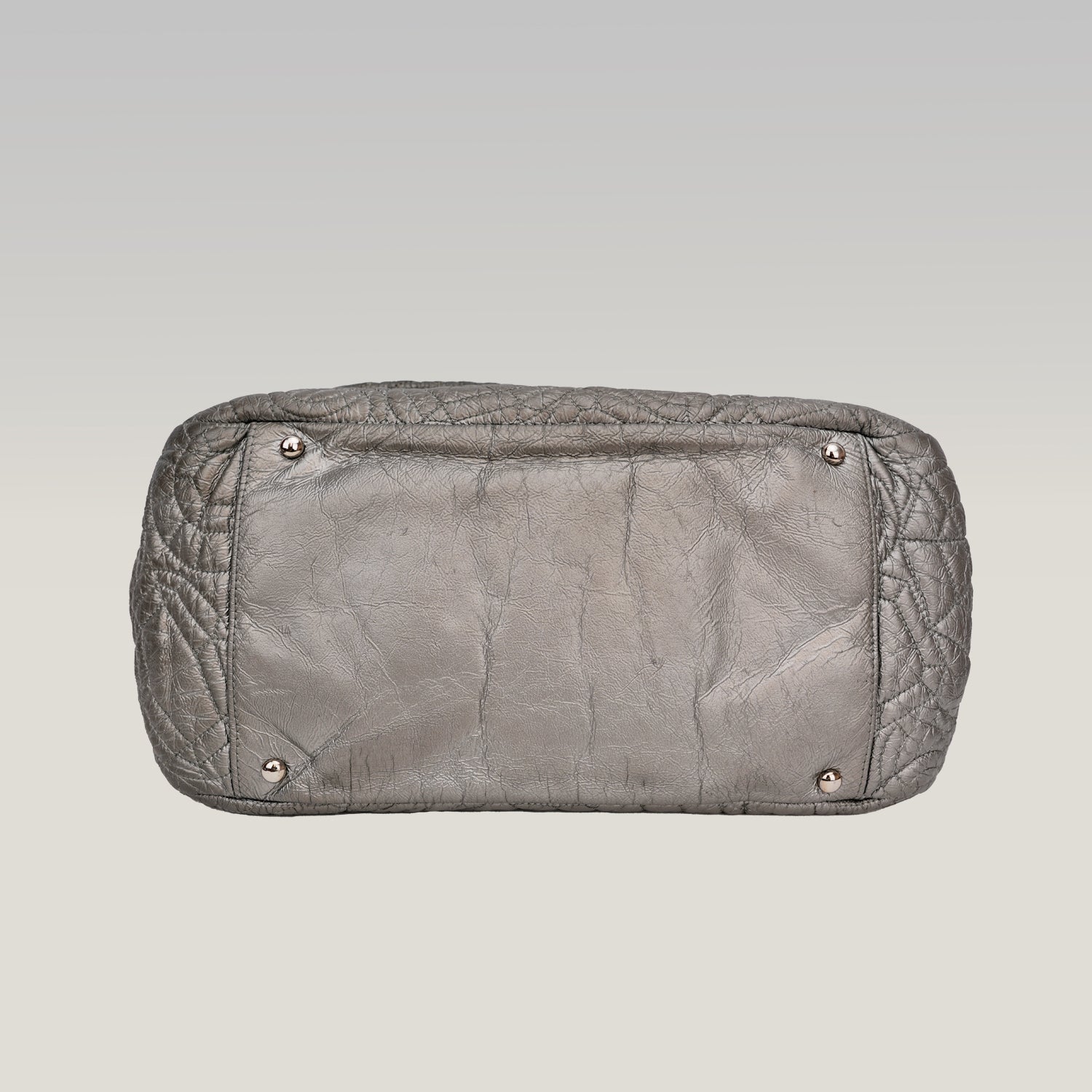 Chanel borsa vintage in pelle trapuntata argento con logo CC