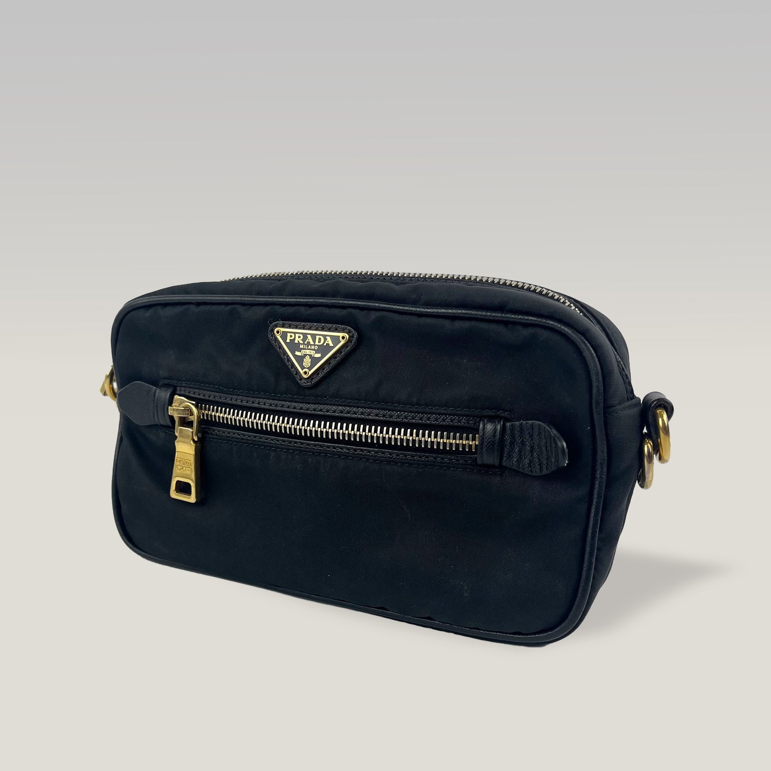 Prada Borsa a Spalla in Nylon Nero Mini Bag con Dettagli in Pelle