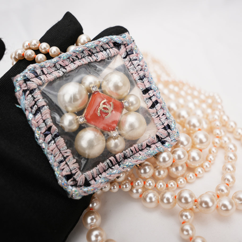Chanel Collana Multigiro di Perle con Charm Tweed e Dettagli Arancioni