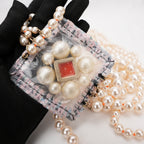 Chanel Collana Multigiro di Perle con Charm Tweed e Dettagli Arancioni