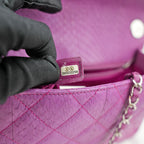 CHANEL Classic Flap Easy Carry Media in Pitone Viola Matelassé