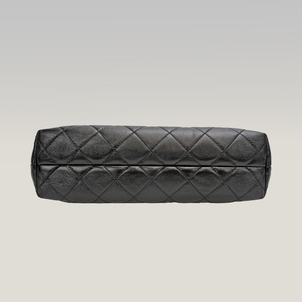 Chanel 24P Shiny Lambskin Quilted CC Hobo Black Borsa