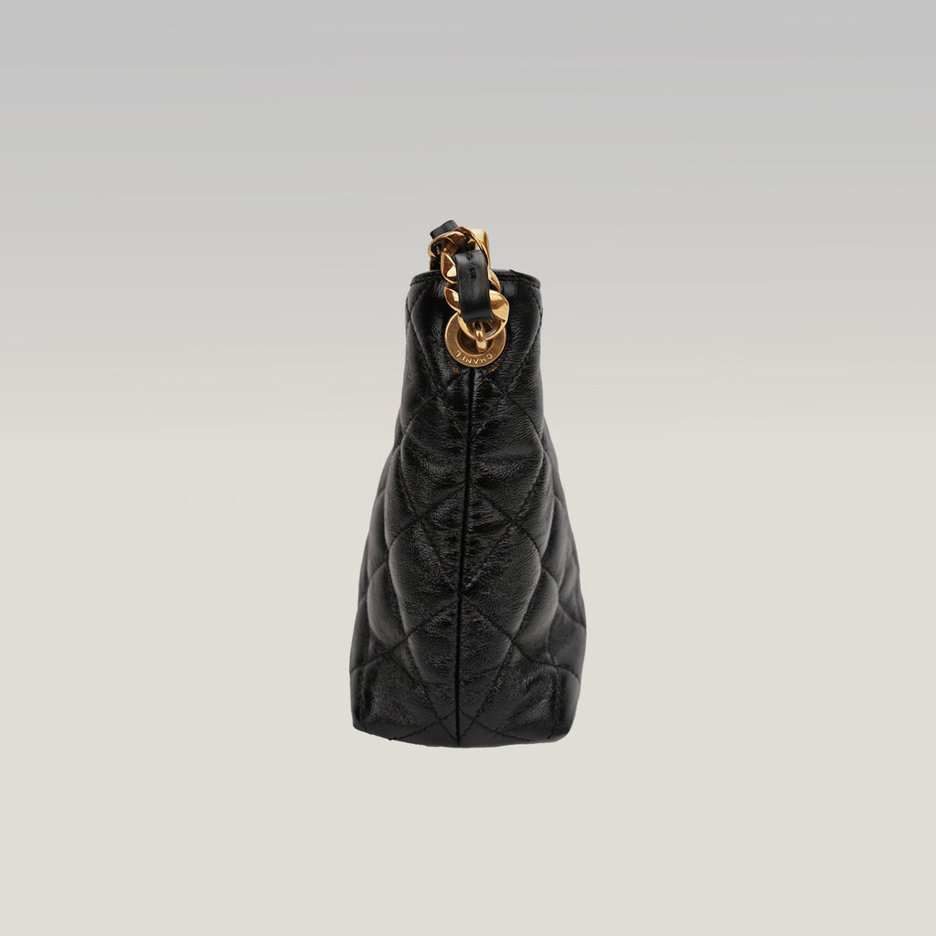 Chanel 24P Shiny Lambskin Quilted CC Hobo Black Borsa