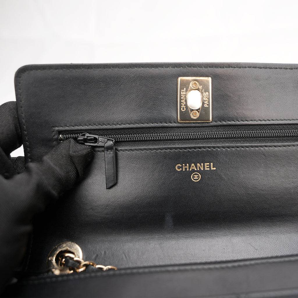 Chanel Trendy CC Quilted Black Shoulder Bag with Gold Clasp 