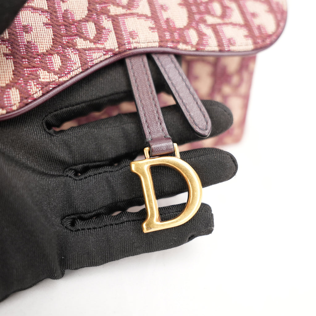 Dior Saddle Pochette Rettangolare in Canvas Oblique Rosso con Charm D Dorato