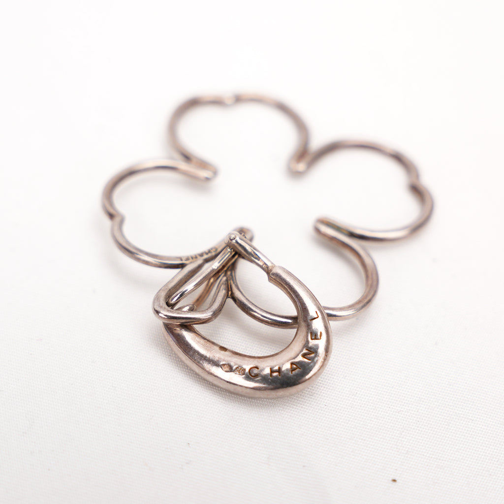 Chanel Orecchini CC Quadrifoglio in Metallo Dorato Vintage