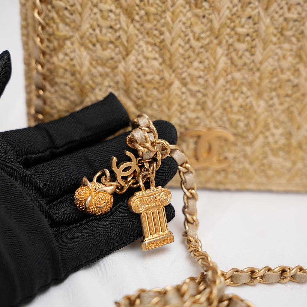 Chanel Wallet On Chain in rafia intrecciata beige