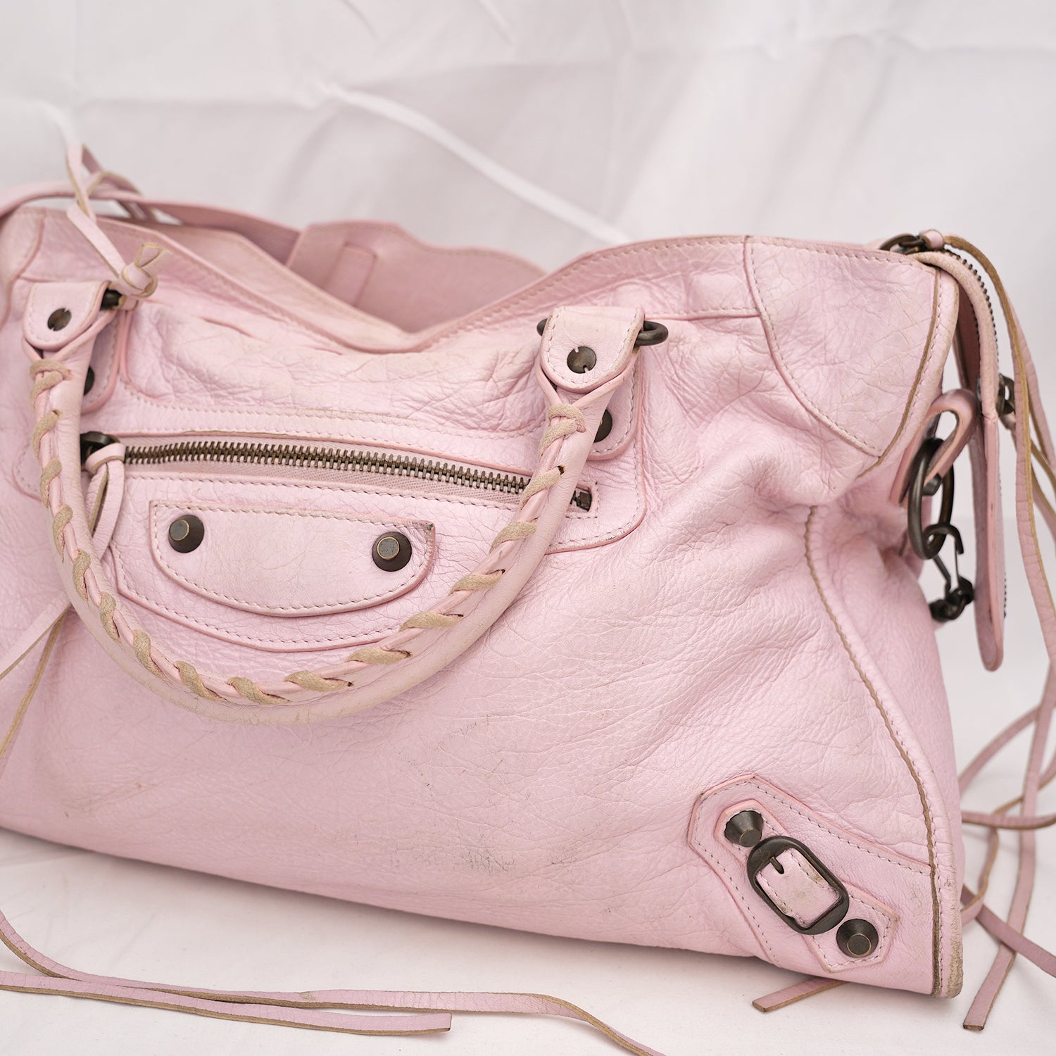 Balenciaga borsa City media in pelle rosa con borchie