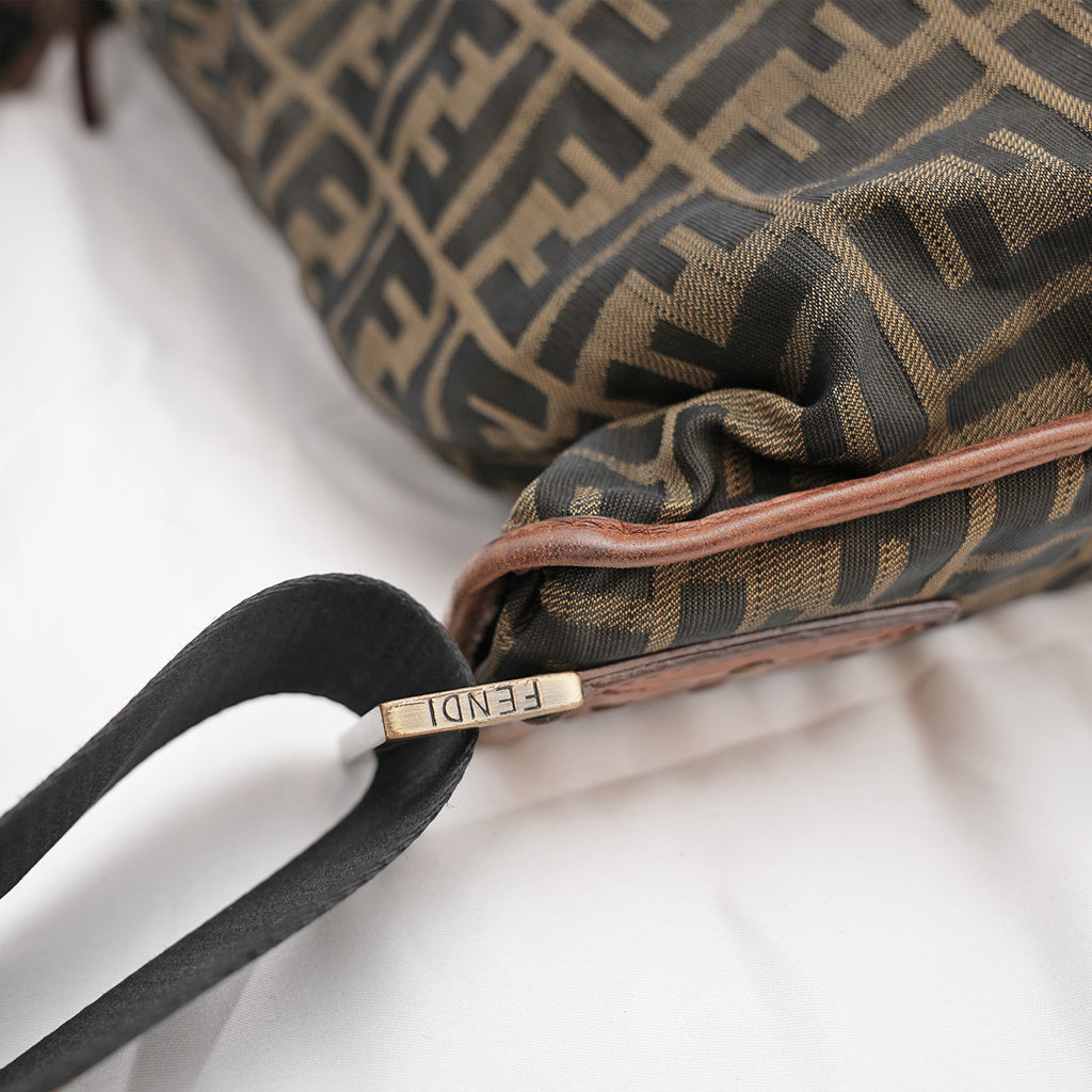 Fendi FF – monogram shoulder bag in brown canvas and leather