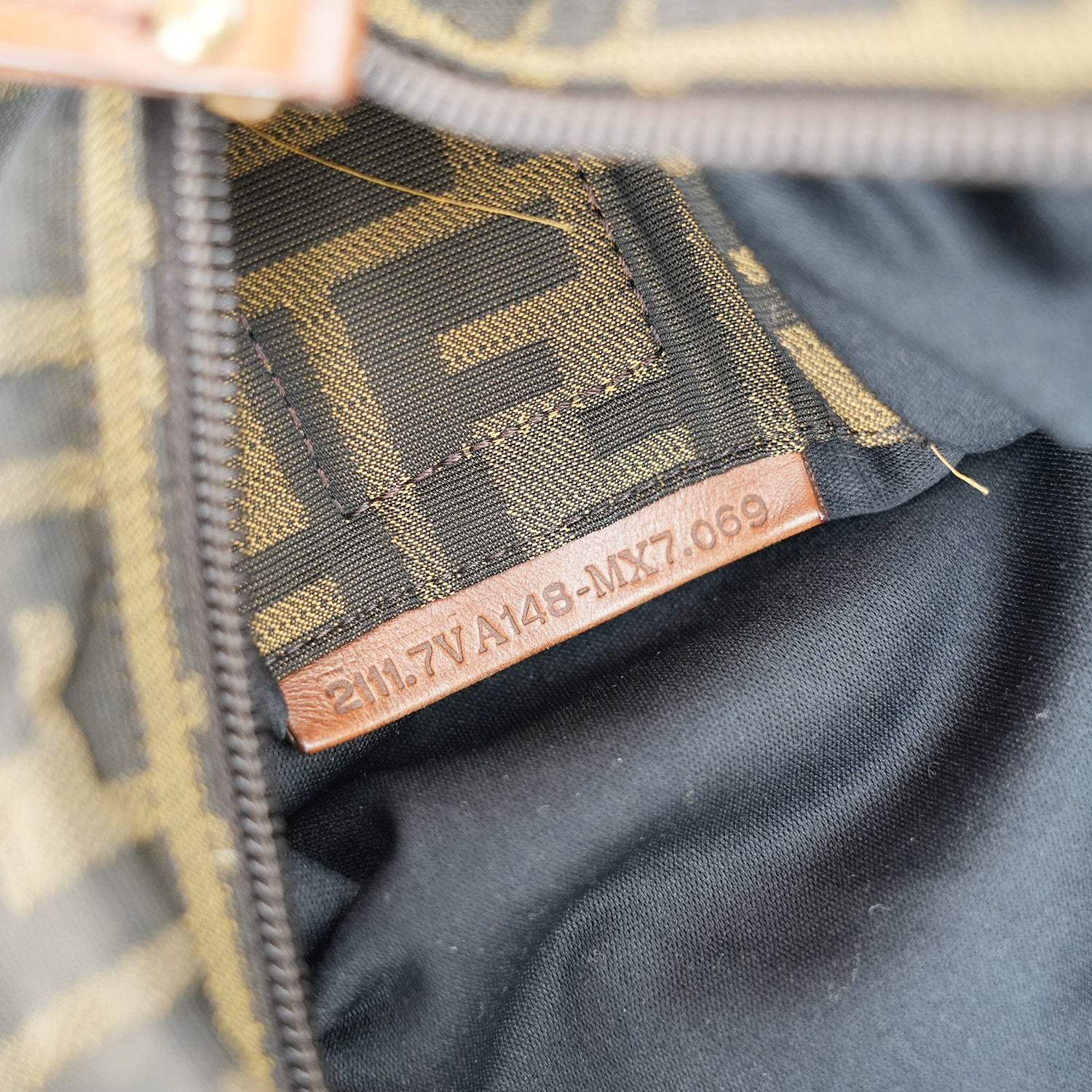 Fendi FF – monogram shoulder bag in brown canvas and leather