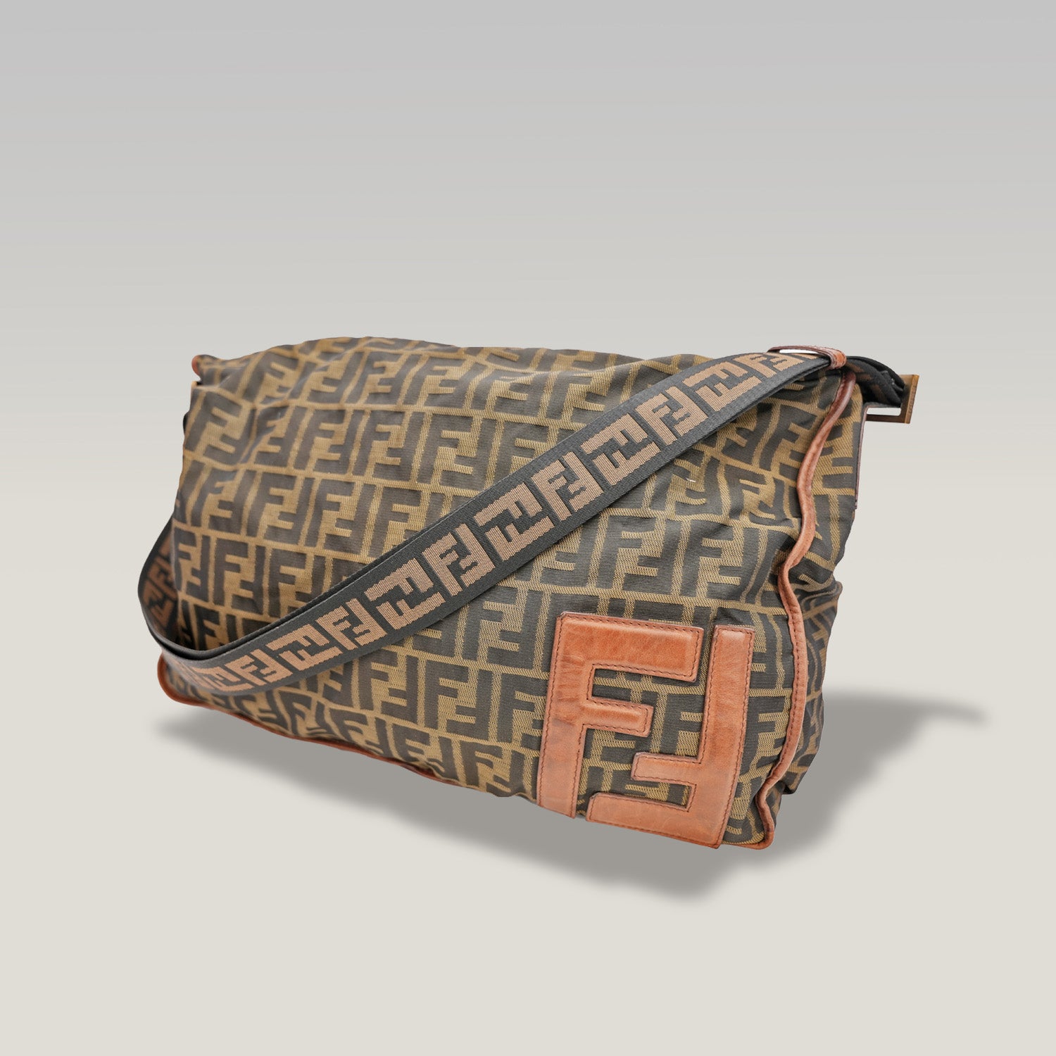 Fendi FF – borsa a tracolla monogram in tela e pelle marrone