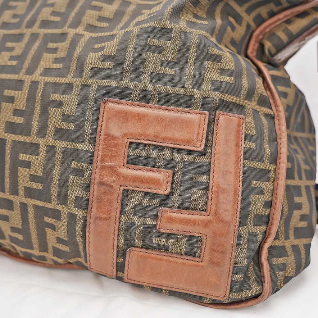 Fendi FF – monogram shoulder bag in brown canvas and leather