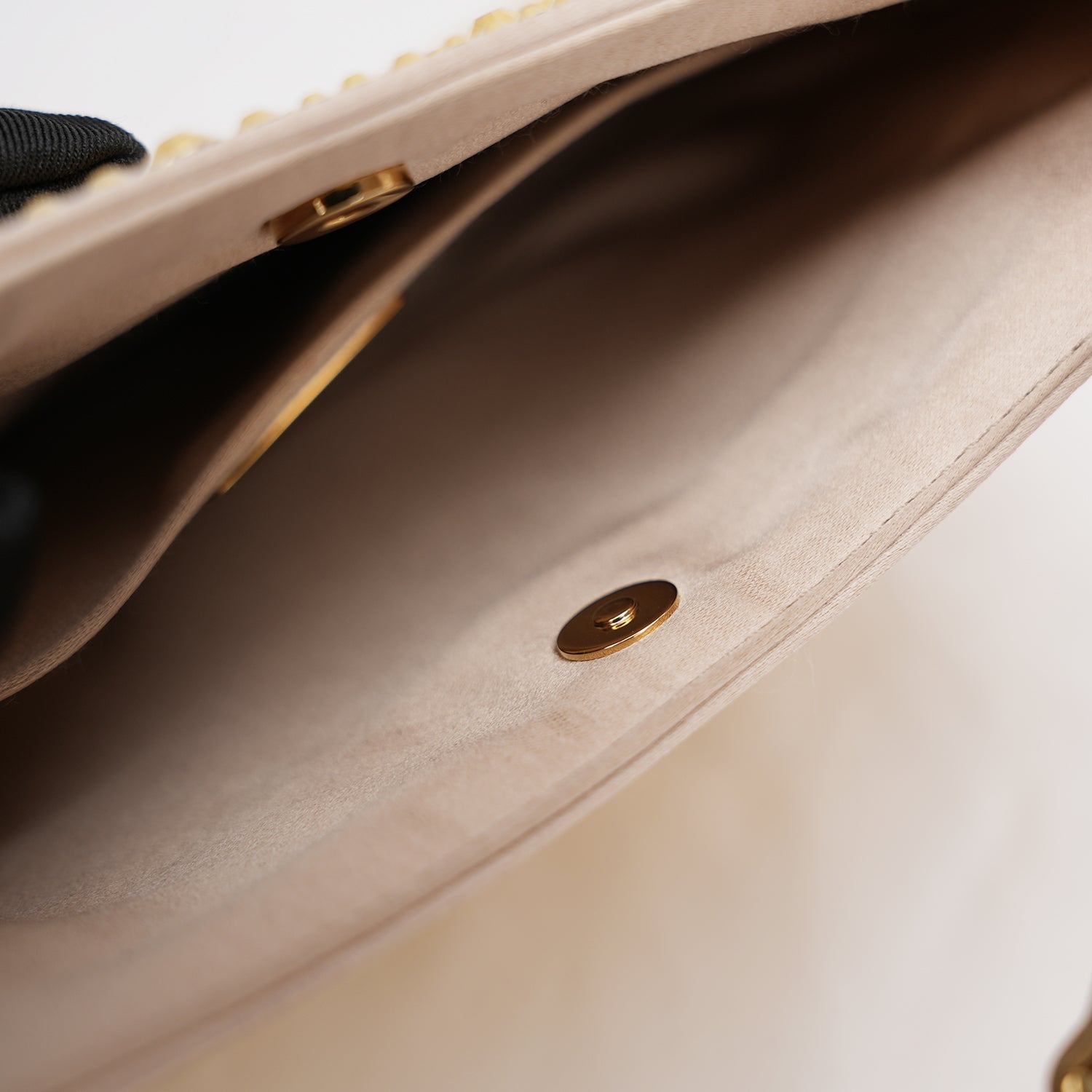 Prada Cleo mini borsa in raso color oro con cristalli