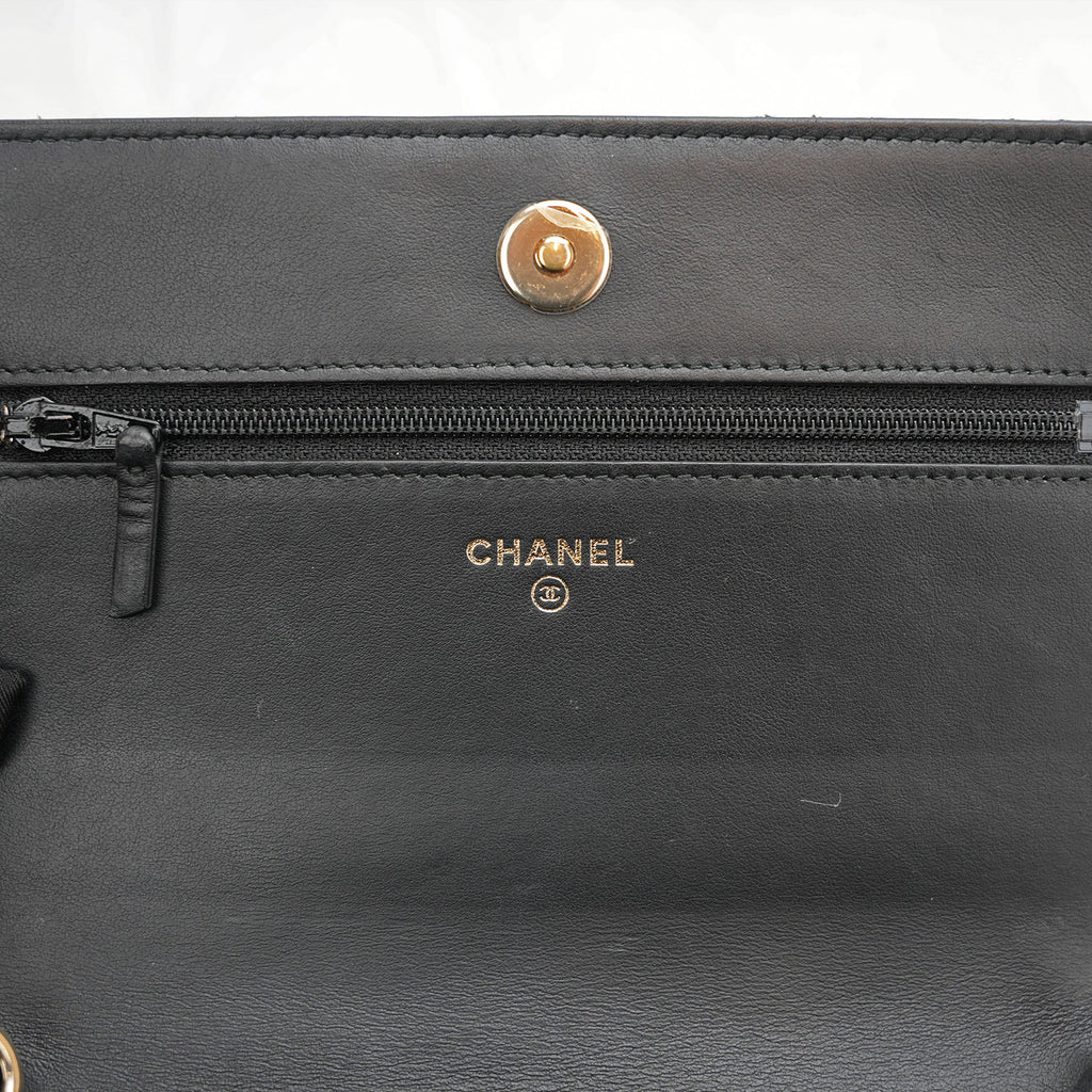 Chanel Wallet on Chain (WOC) 