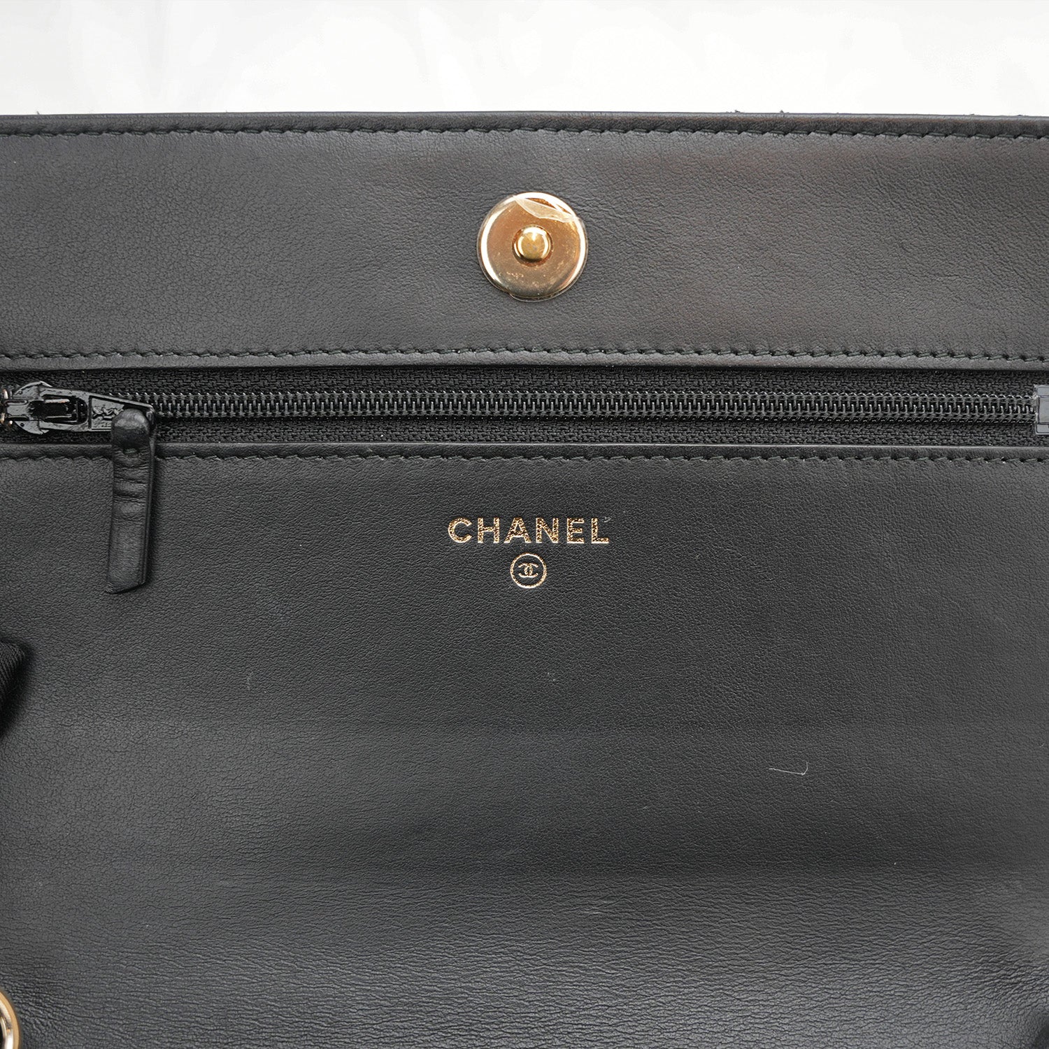 Chanel Wallet on Chain (WOC) 