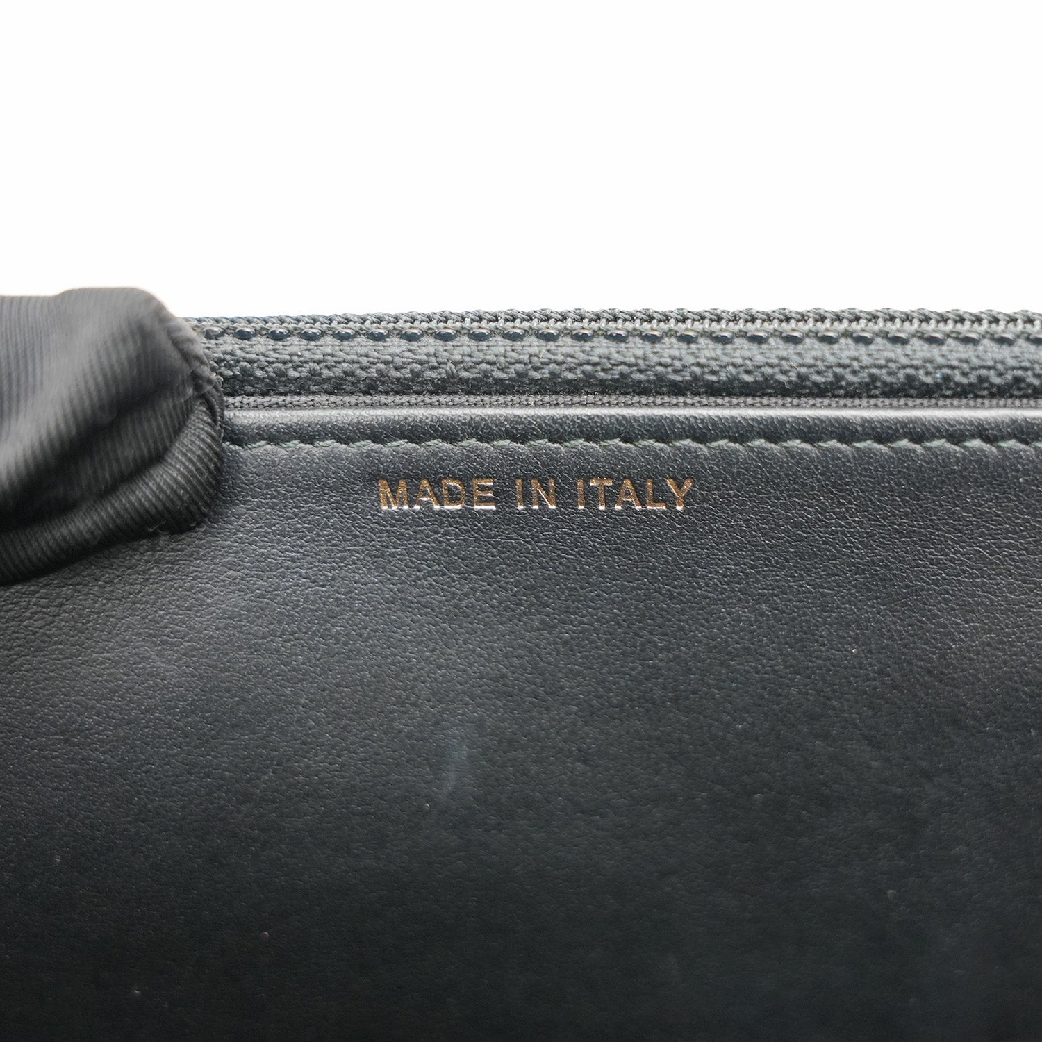 Chanel Wallet on Chain (WOC) 