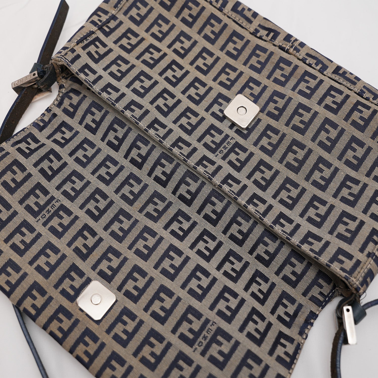 Fendi Baguette – borsa a spalla piccola FF monogram