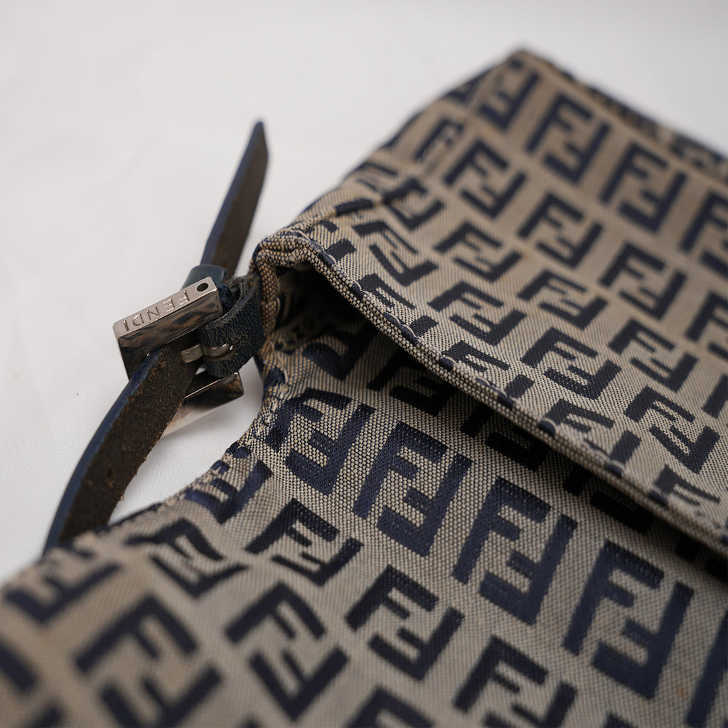 Fendi Baguette – borsa a spalla piccola FF monogram