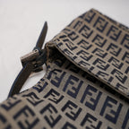 Fendi Baguette – borsa a spalla piccola FF monogram