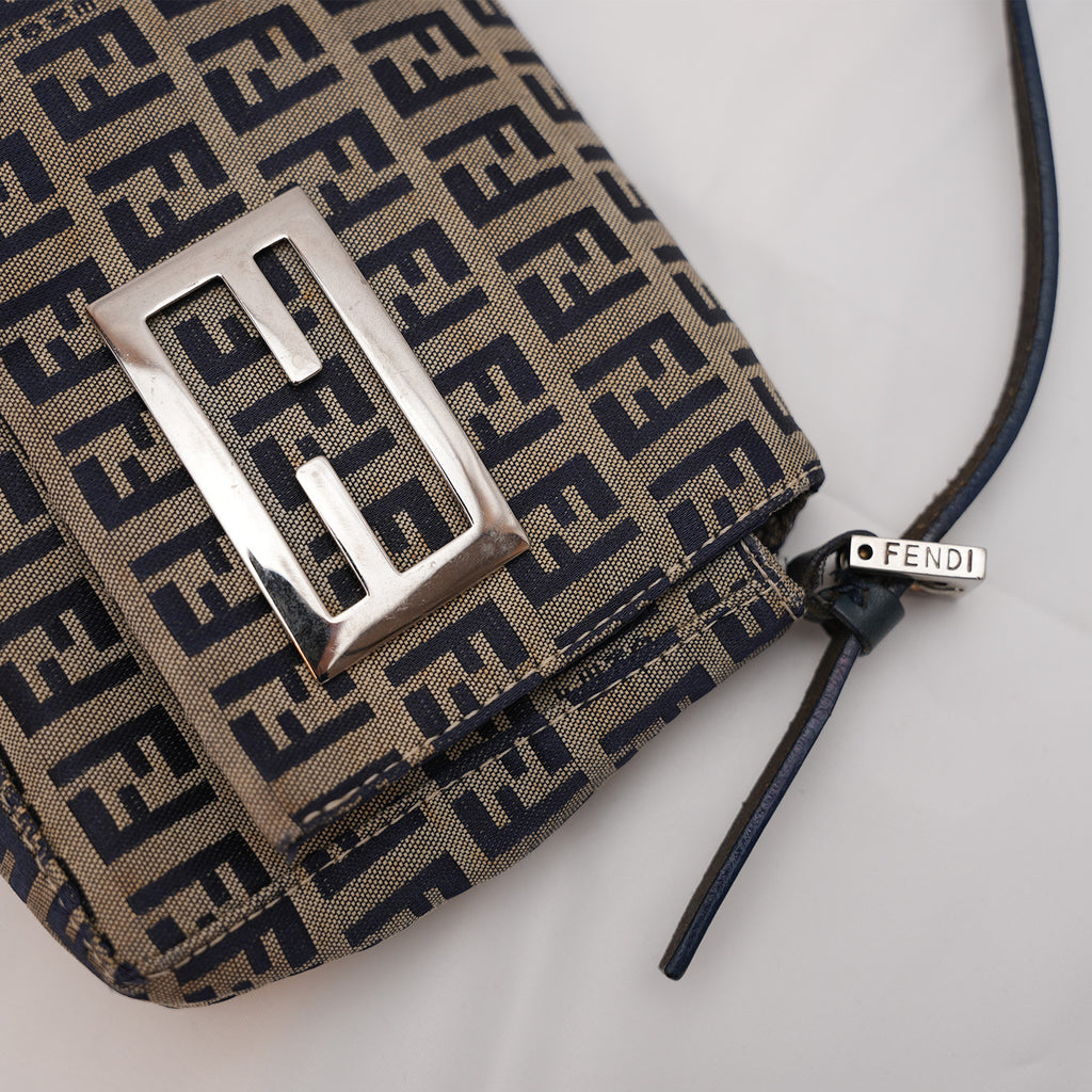 Fendi Baguette – borsa a spalla piccola FF monogram