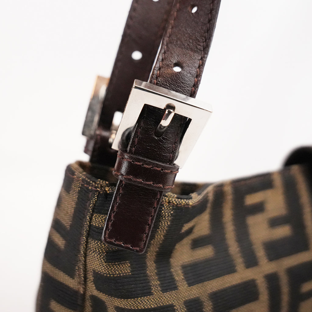 Fendi Zucca Shoulder Bag Media Marrone in Tela FF con Pelle e Hardware Argento