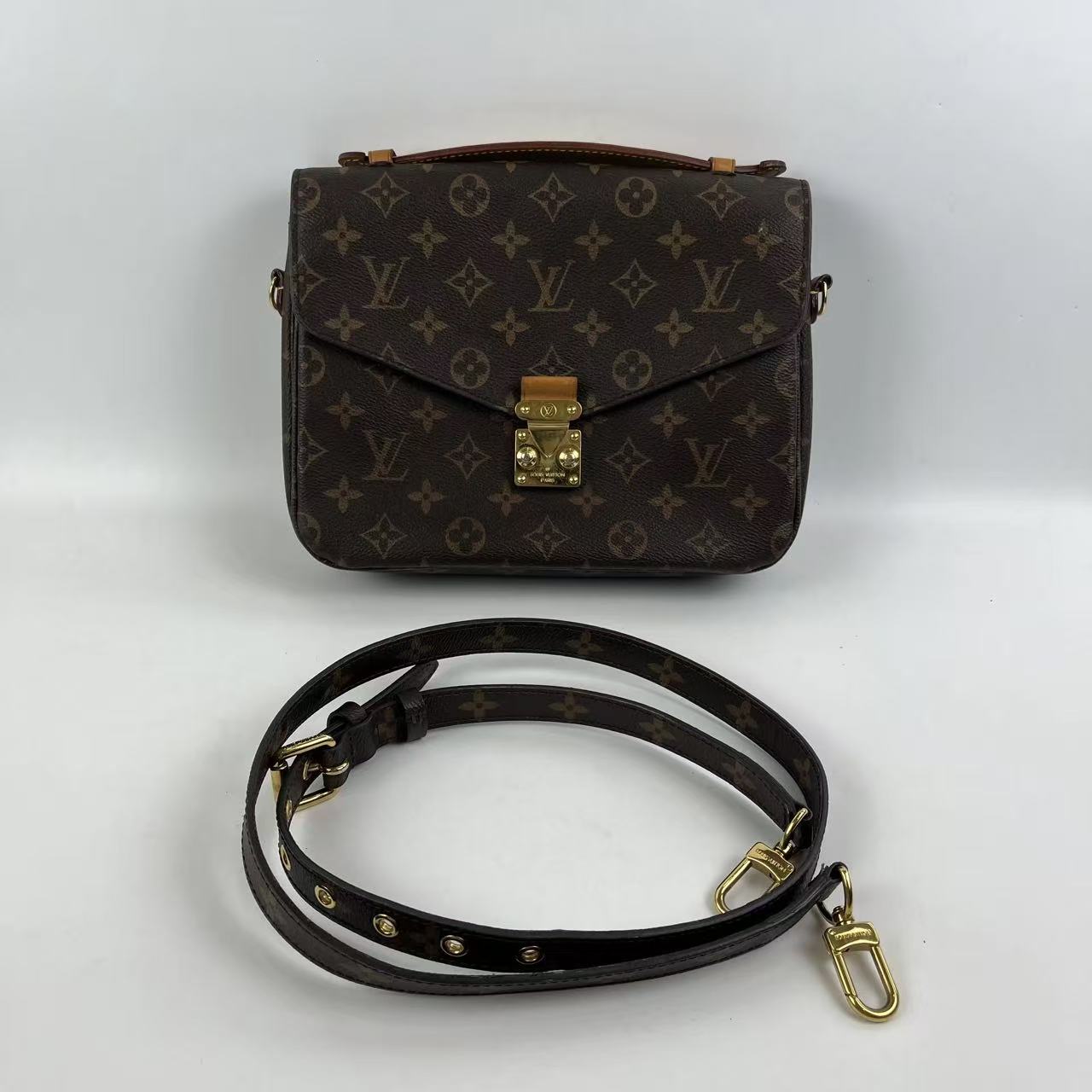 Louis Vuitton Borsa a Tracolla Monogram marrone stile postino