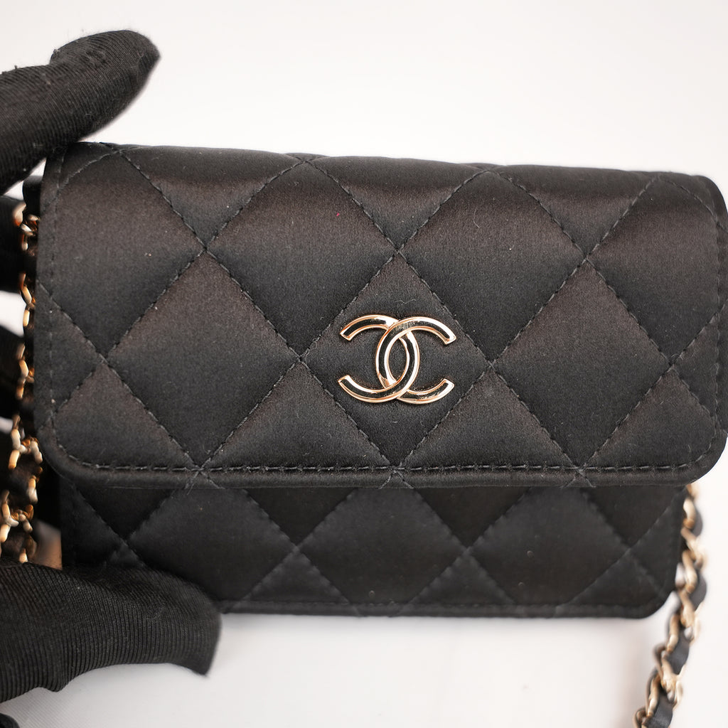 Chanel Mini WOC Borsa a Tracolla Nera in Pelle di Agnello Matelassé con Logo CC Dorato