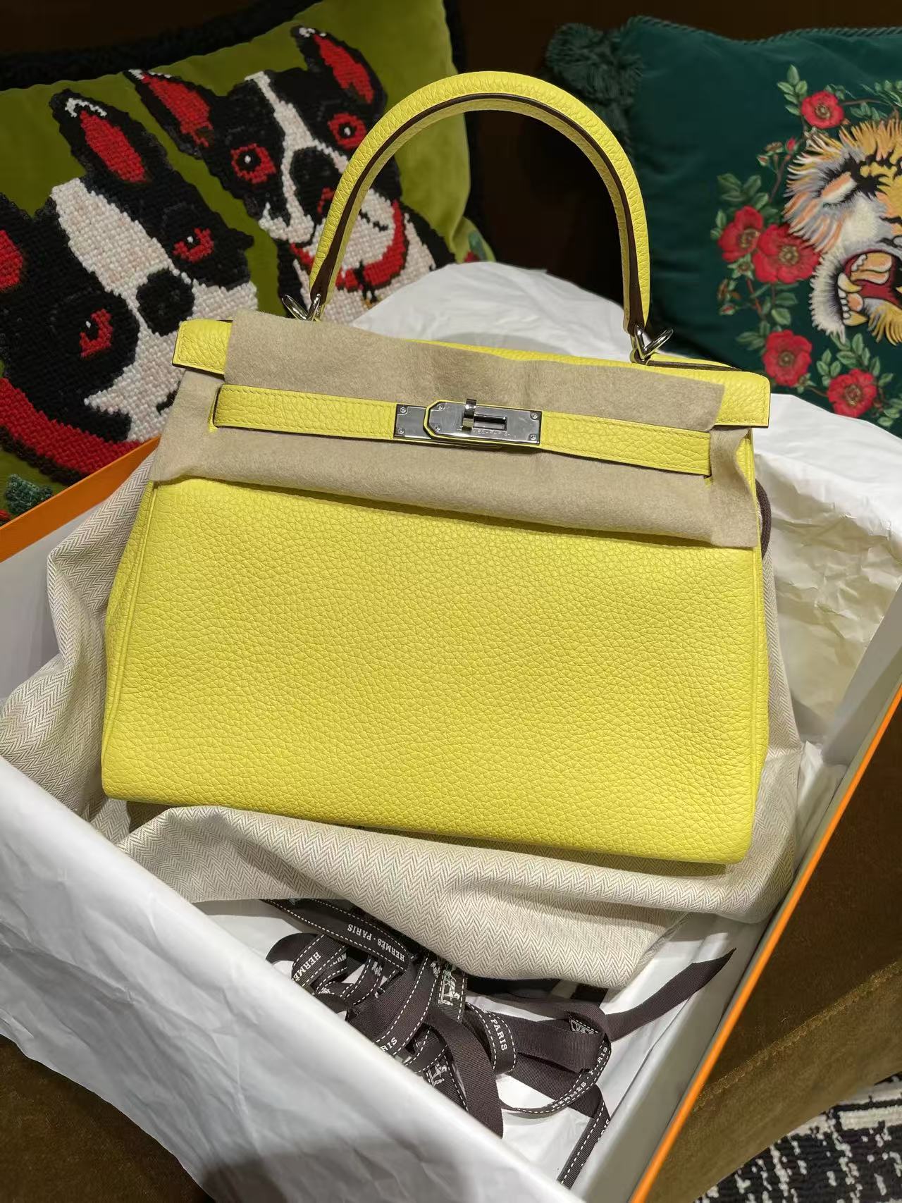 Hermès Kelly 28 con ferramenta argentata