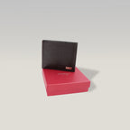Salvatore Ferragamo Portafoglio Bifold da Uomo in Pelle di Vitello Nera con Logo Metallico e Scatola