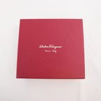 Salvatore Ferragamo Portafoglio Bifold da Uomo in Pelle di Vitello Nera con Logo Metallico e Scatola