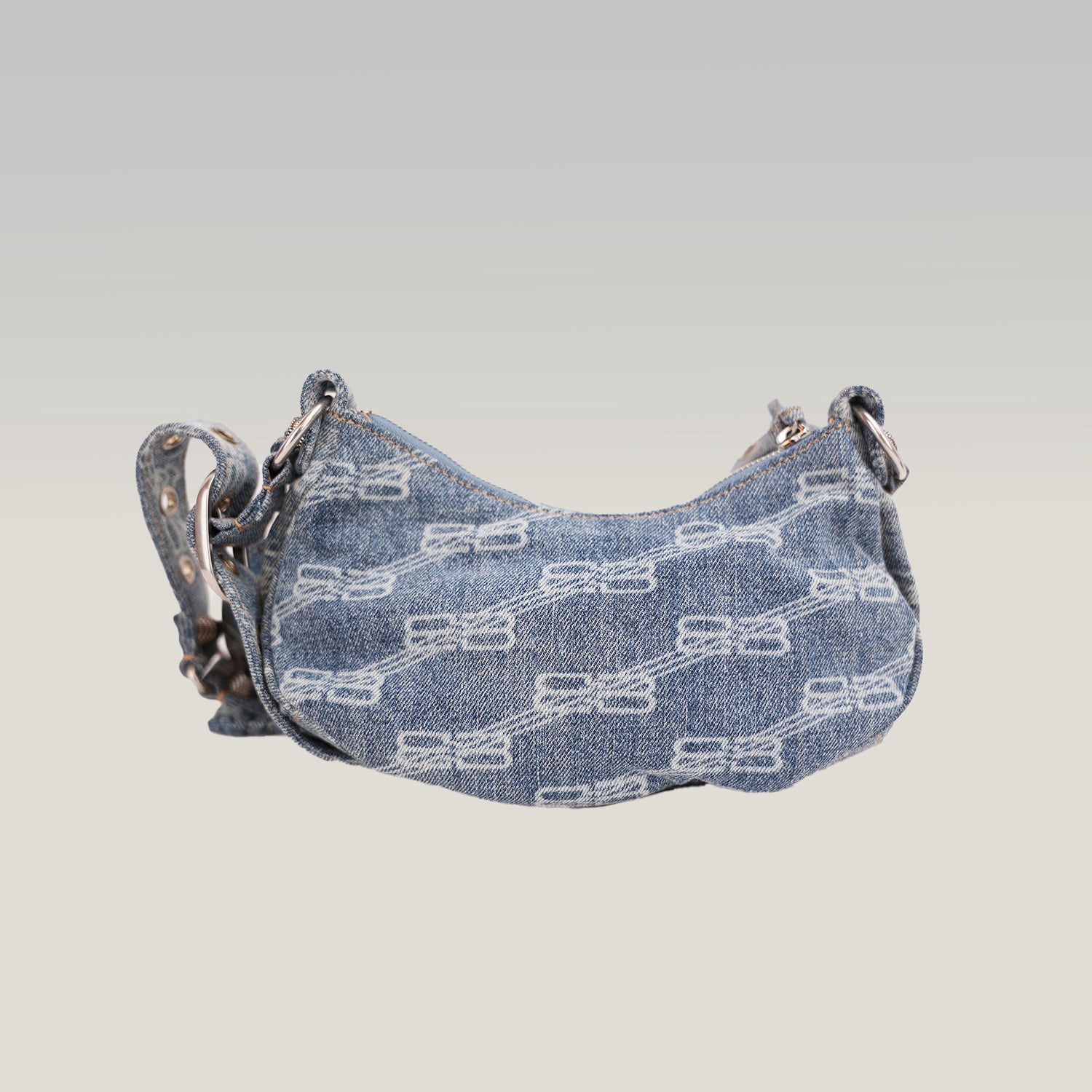 Balenciaga Le Cagole Borsa a Spalla Blu in Denim e Tela Monogram con Borchie