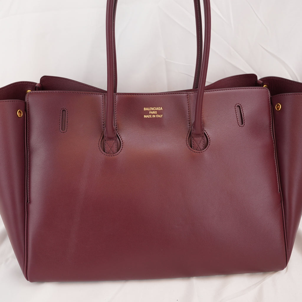 Balenciaga Bel Air Borsa Media in Pelle Bordeaux con Hardware Dorato