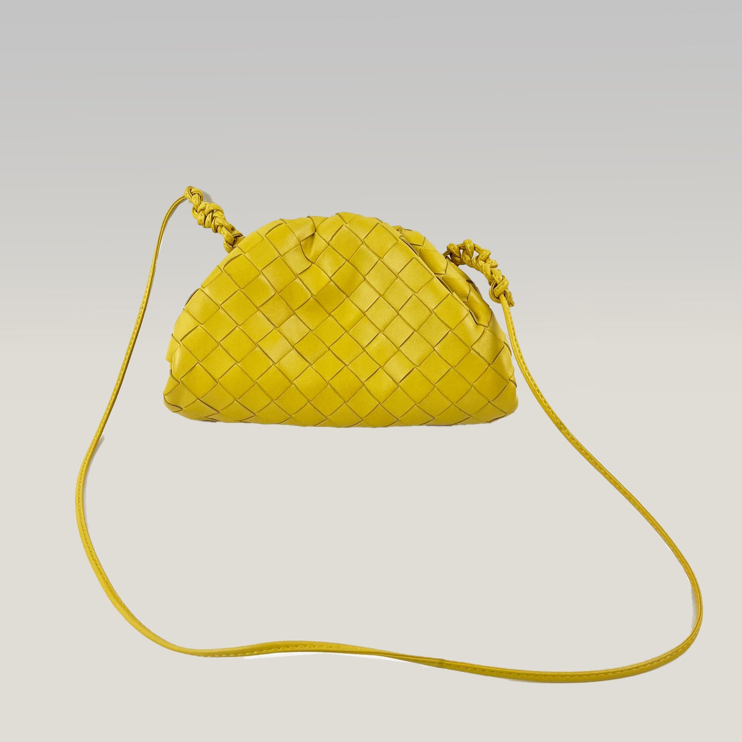 Borsa Bottega Veneta Mini Pouch Gialla in Pelle Intrecciata con Tracolla